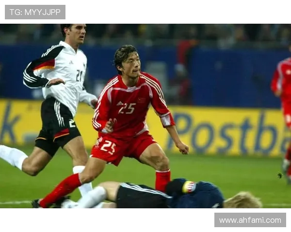 上海足球明星谢晖的传奇人生与职业生涯回顾