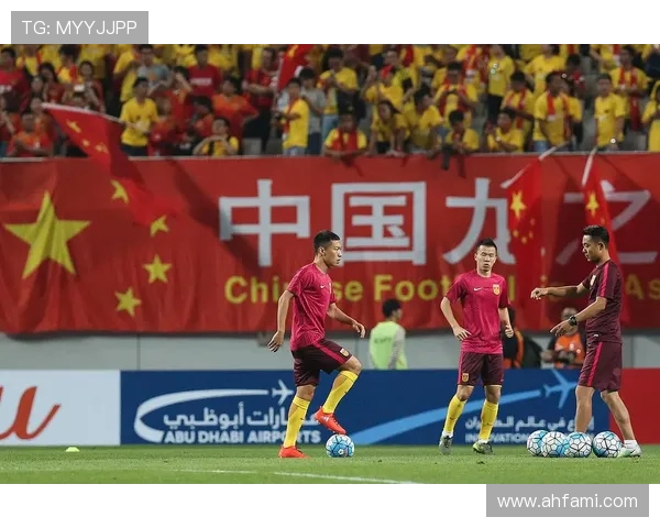 上海足球队战术创新引领潮流助力球队崛起成就新辉煌