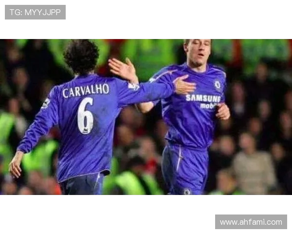 李姓男足球明星的辉煌历程与成就揭秘