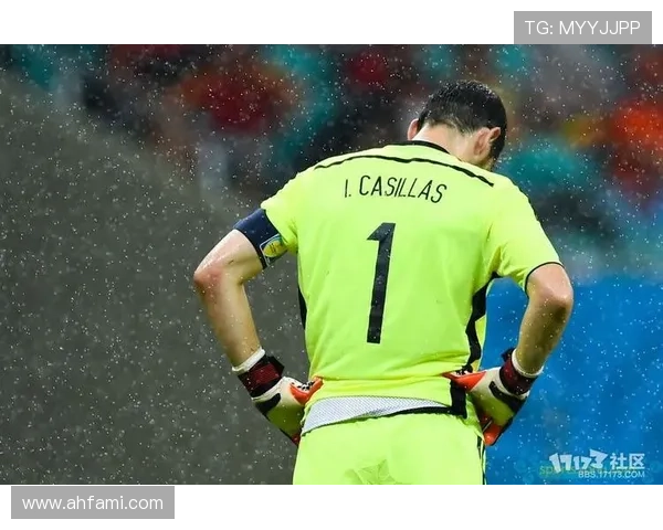 足球明星贾尼尔的传奇旅程与对足球的热爱故事